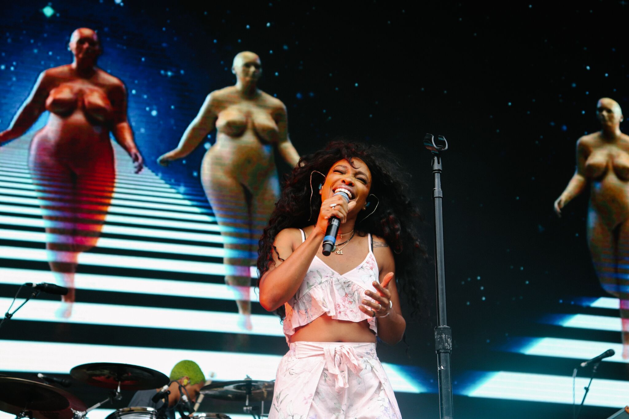 The Cut | REDDS | SZA with Projection